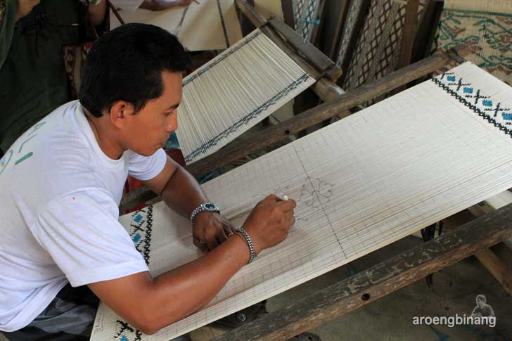 tenun ikat bali arta nadi sidemen