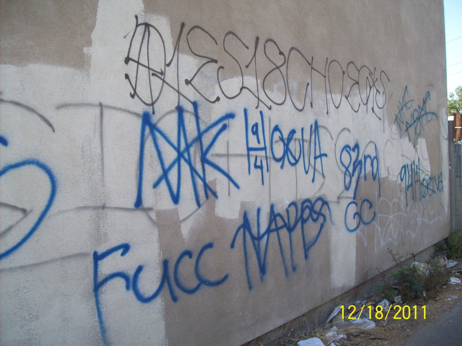 crip gangs graffiti hoover criminal gang ( 94 street )