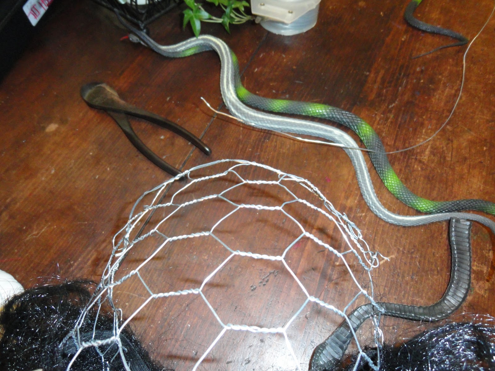diy medusa headpiece