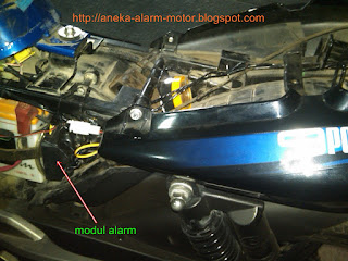 Cara pasang alarm motor pada Pulsar 135 Cara pasang alarm motor pada Pulsar 135