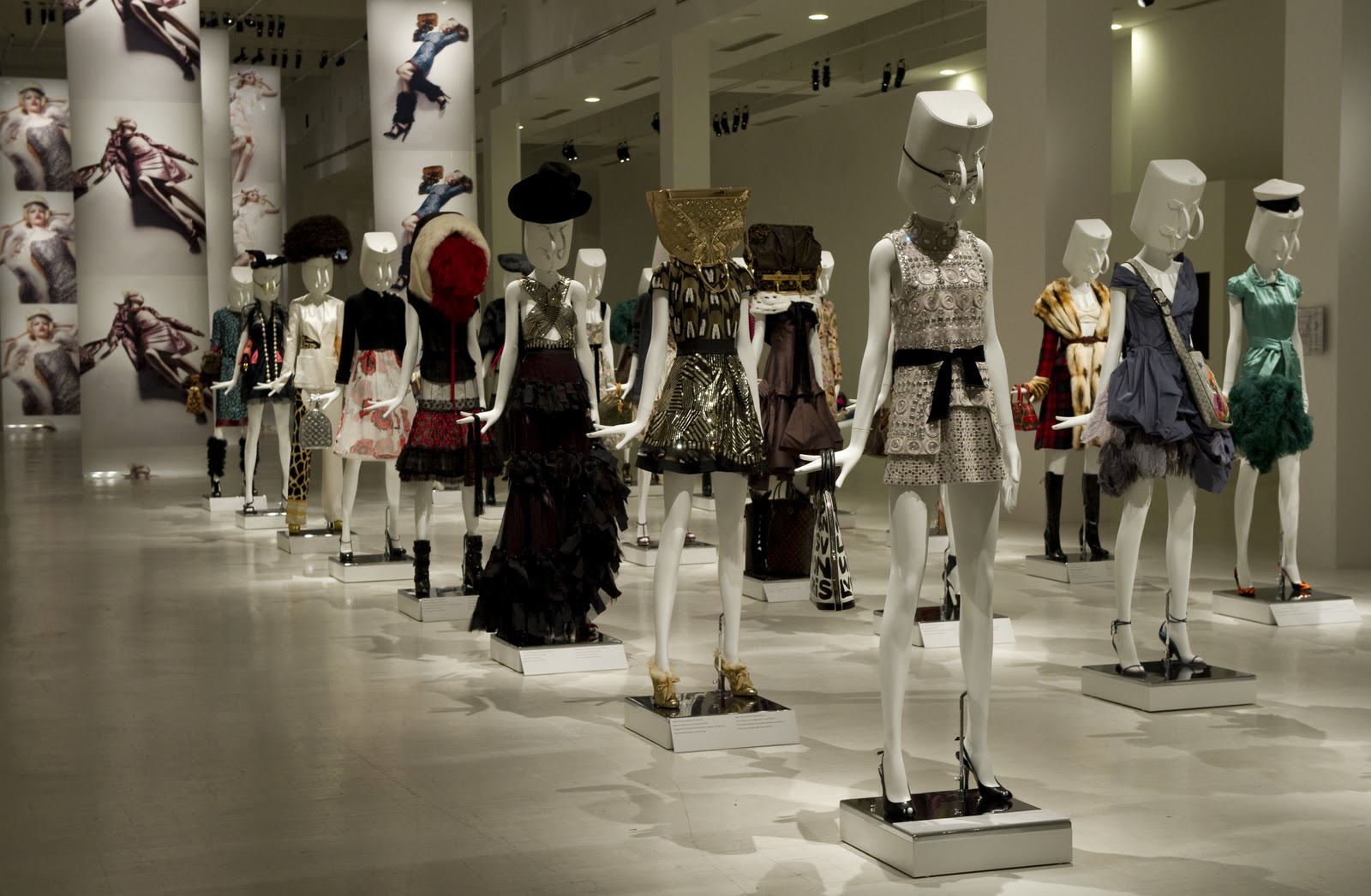 Arte y espectáculo en la nueva boutique de Louis Vuitton de New