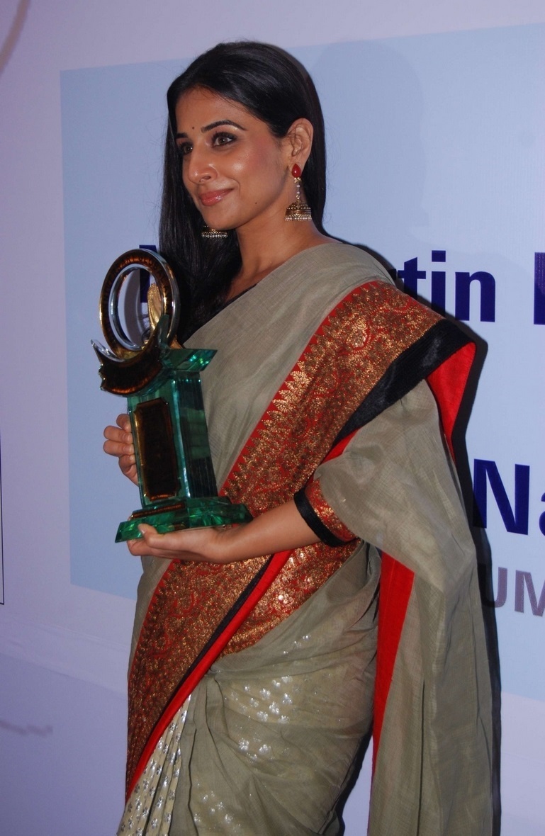Vidya Balan In Green Saree At Movie Award Event
