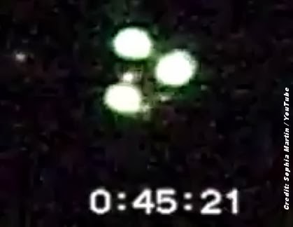 Amazing UFO Footage Over Wiltshire 1998