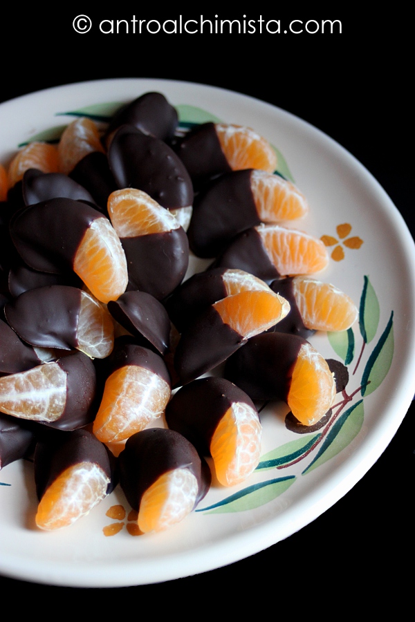 Spicchi di Mandarino Ricoperti di Cioccolato Fondente
