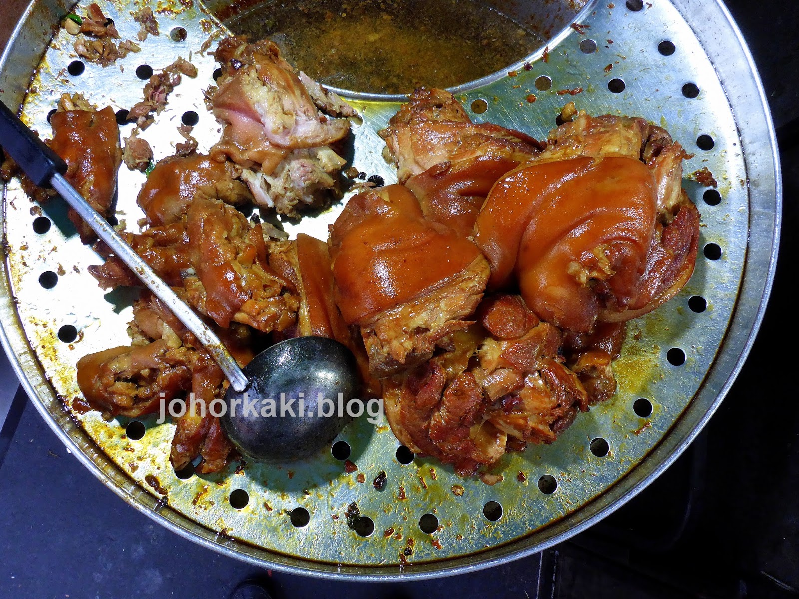 Braised Pork Leg Rice in Thailand Kao Ka Moo ข้าวขาหมู JK1822 Tony