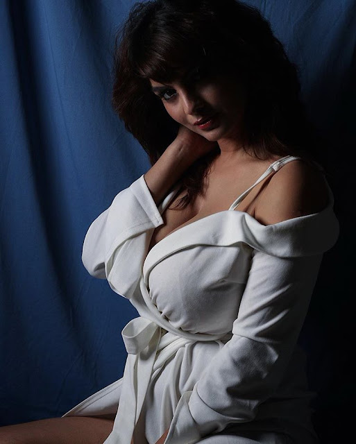 Anveshi Jain Hot Photos | Gandi Baat Season 2 Actress Anveshi Jain Navel Queens Anveshi Jain Hot Photos | Gandi Baat Season 2 Actress Anveshi Jain Navel Queens