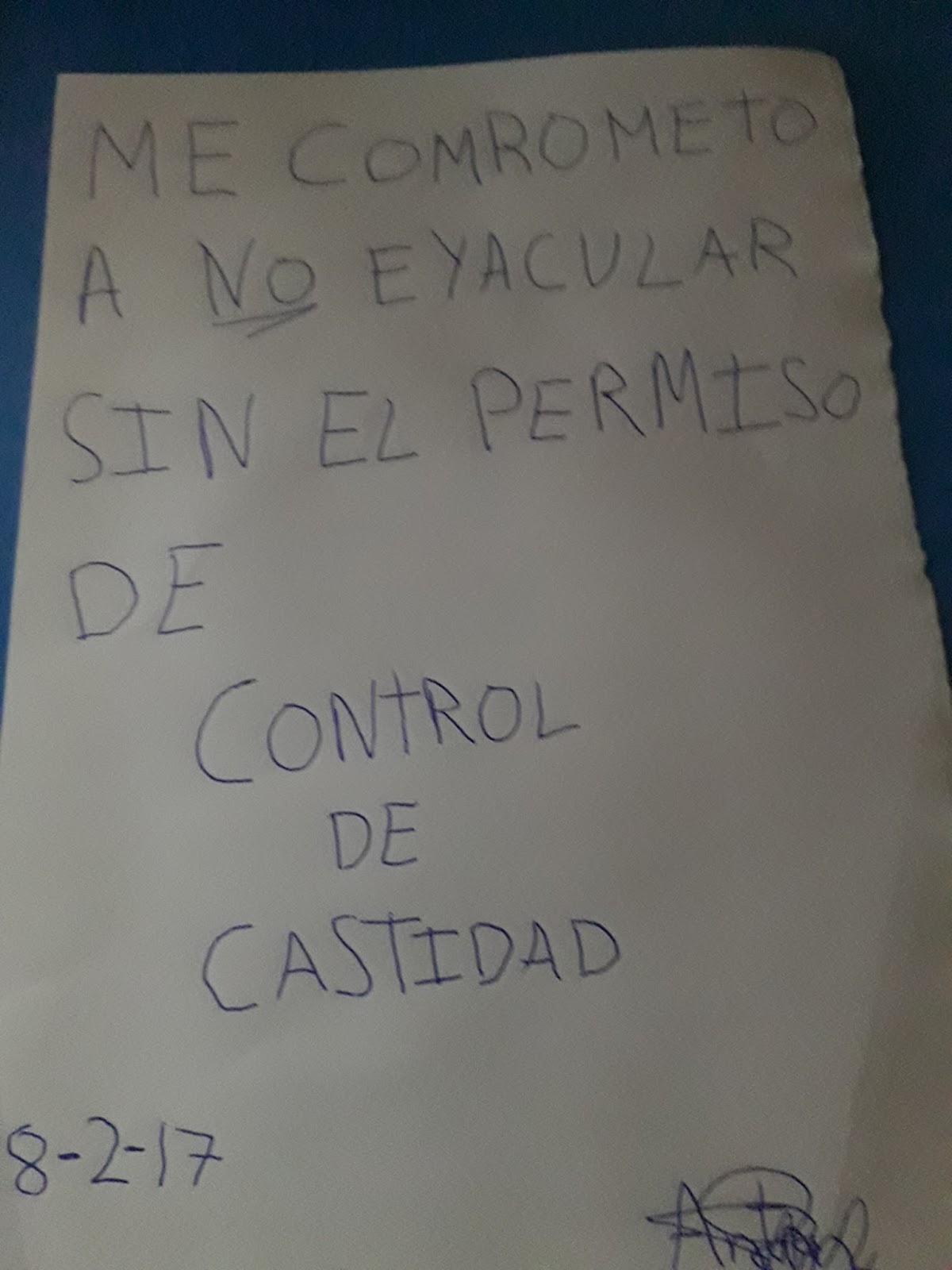 Control de Castidad Compromiso con control de castidad.