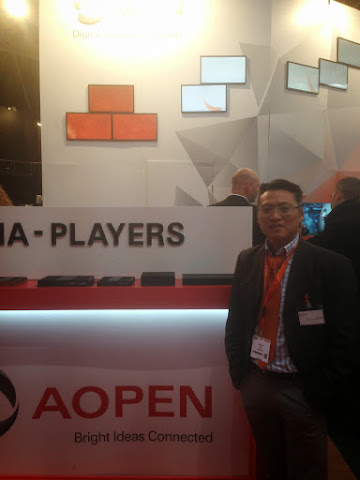 圖說: AopenEurope ISE 攤位，圖前右1: Director Mr. Edden Lin, 圖片來源: By JJ Jan 
