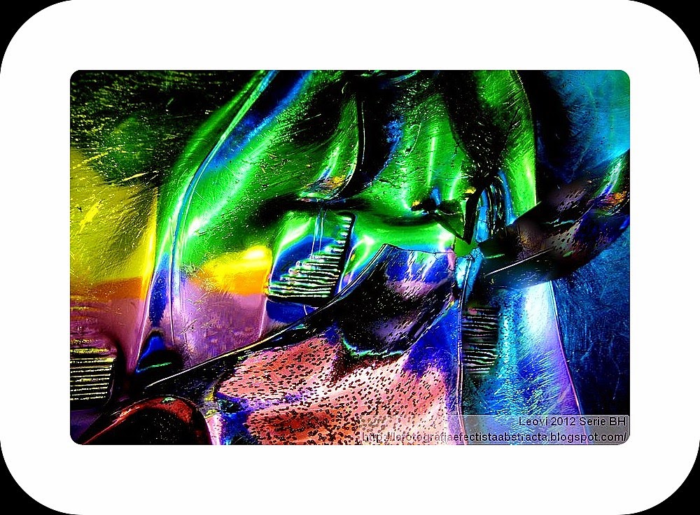 Foto Abstracta 3050 Tecnología Exhumada - Exhumed Technology Foto Abstracta 3050 Tecnología Exhumada - Exhumed Technology