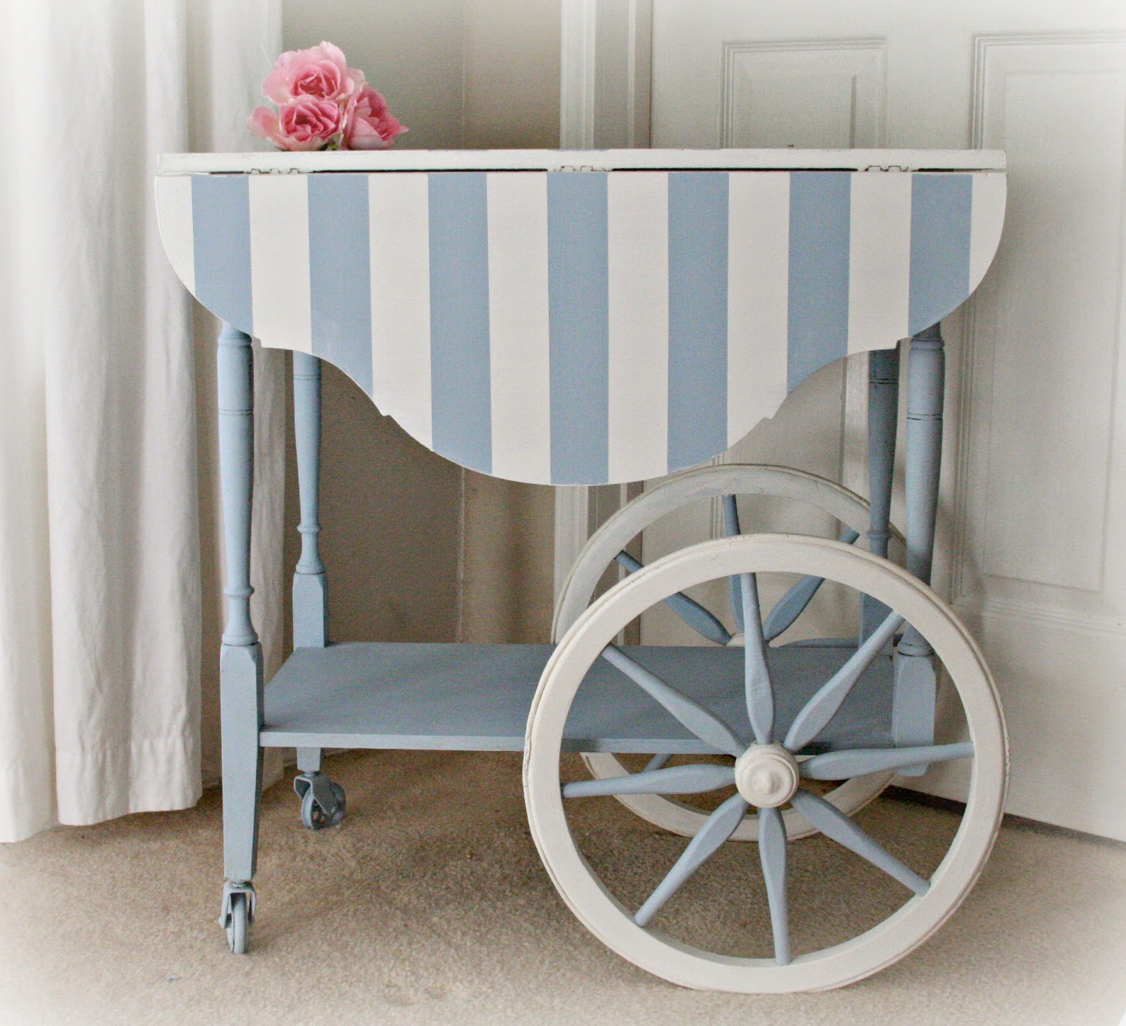 For the love of white French Flower Cart For the love of white French Flower Cart