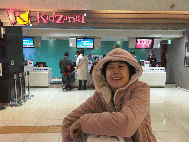 Received cheque worth 50 Kidzos Kidzania Seoul Children’s Job Experience Theme Park | www.meheartseoul.blogpsot.sg