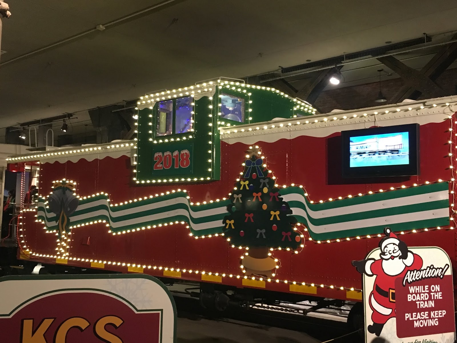 This Kansas City Mama Holiday Bucket List Crown Center And Union Station Winter Christmas Crown Center Union Station