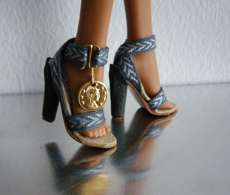 Fashion Doll Shoes Sandals for a Monster High doll