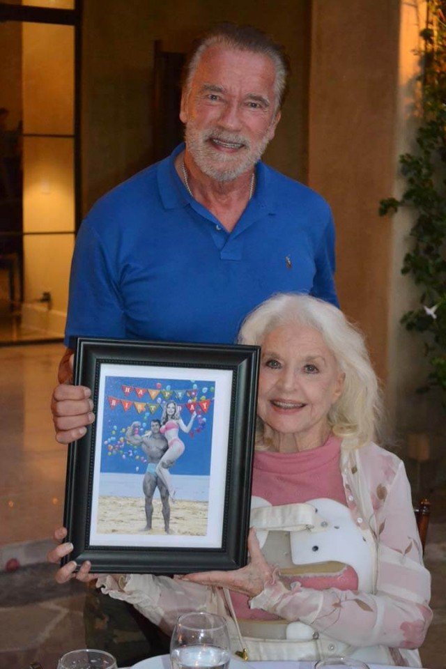 Arnold Schwarzenegger y Betty Brosmer 50 años después