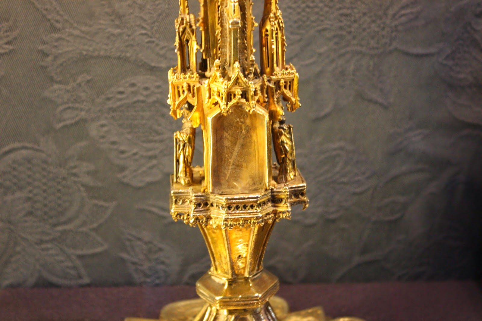 Ιερά άκανθα στον Καθεδρικό της Σεβίλλης http://leipsanothiki.blogspot.be/