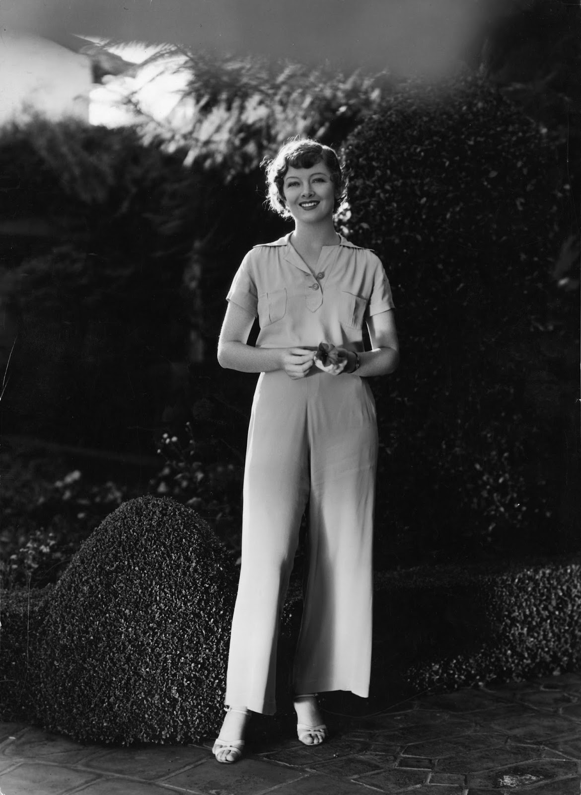 Myrna Loy  The Epitome of Classic Hollywood Charm Through Old Photos - 6