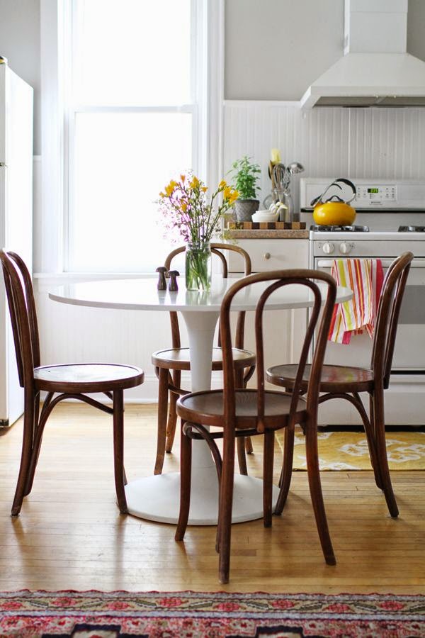 deco escandinava silla thonet mesa tulip vintage