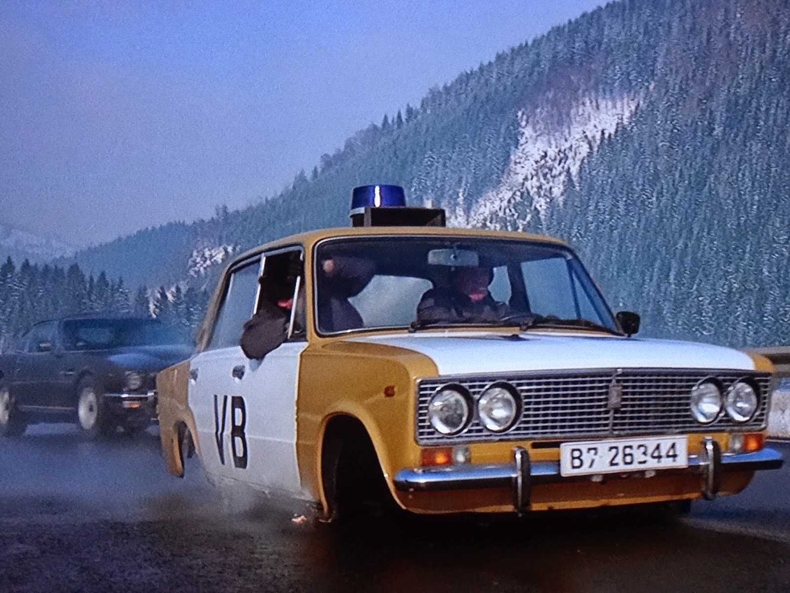 007-travelers-007-vehicle-lada-1500-the-living-daylights-1987