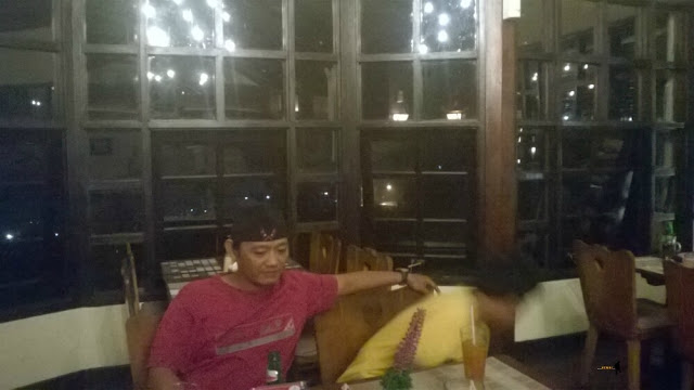 mendaki gunung gede bersama anak via gunung putri