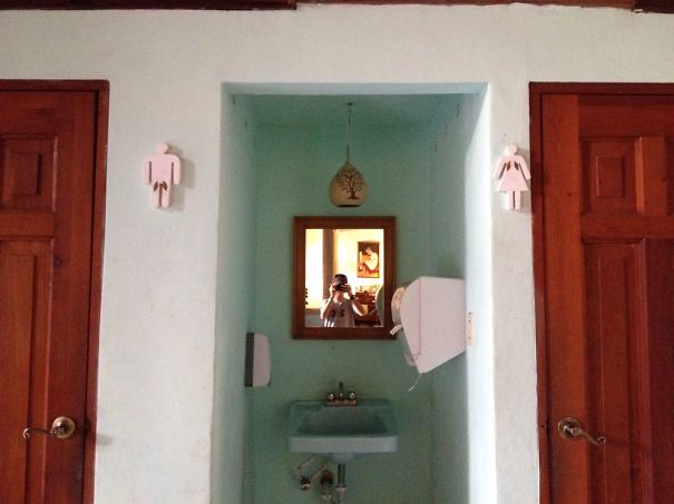 20+ Of The Most Creative Bathroom Signs Ever - Nicaraguan Bathrooms Be Like