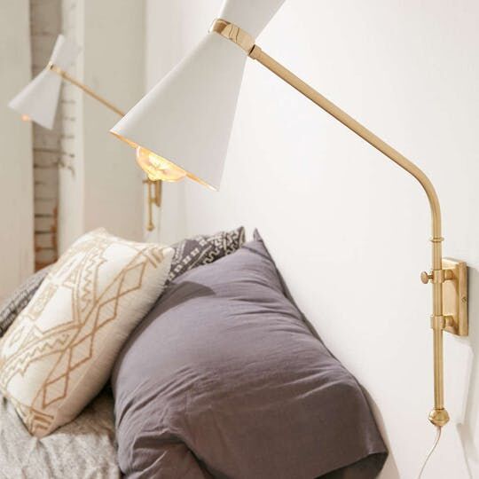 How To Easily Light A Living Room With No Overhead Lighting Norse Image By Apartmenttherapy