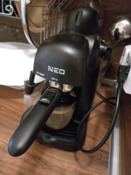 NEO ES-30 budget espresso machine