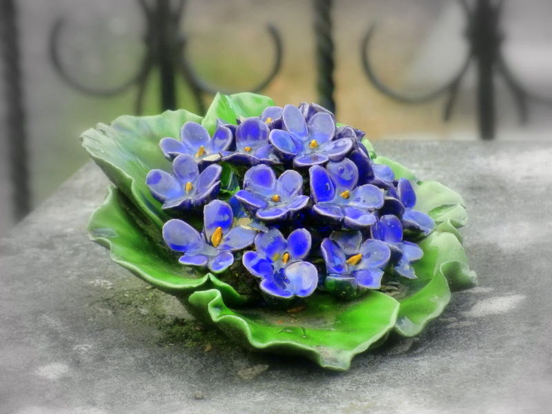 Sleeping Gardens Ceramic Flowers