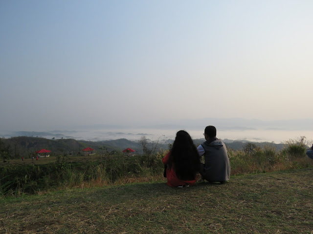 Watching Sunrise together, Sajek