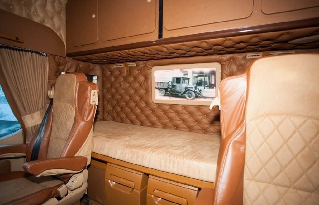 Mercedes Benz Actros Longline салон