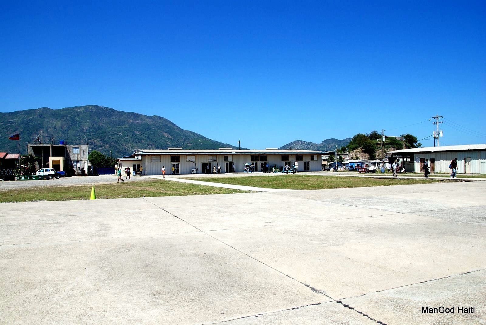 Le gouvernement évalue les travaux de l'aéroport du Cap Haïtien