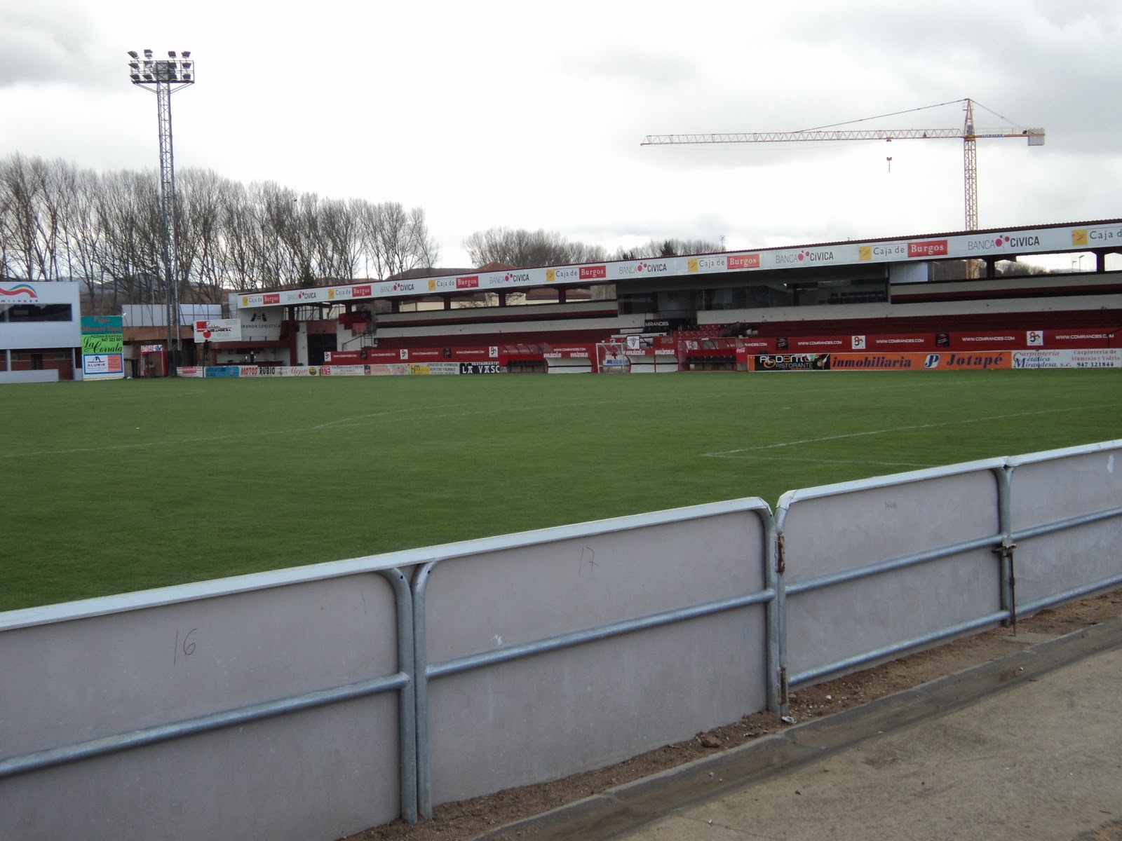 MIRANDA DEPORTIVA La nueva Tribuna Gol Norte y los Graderíos de Anduva