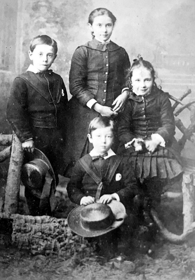 Tour Scotland Old Travel Blog Photograph Collier Family Nairn Scotland