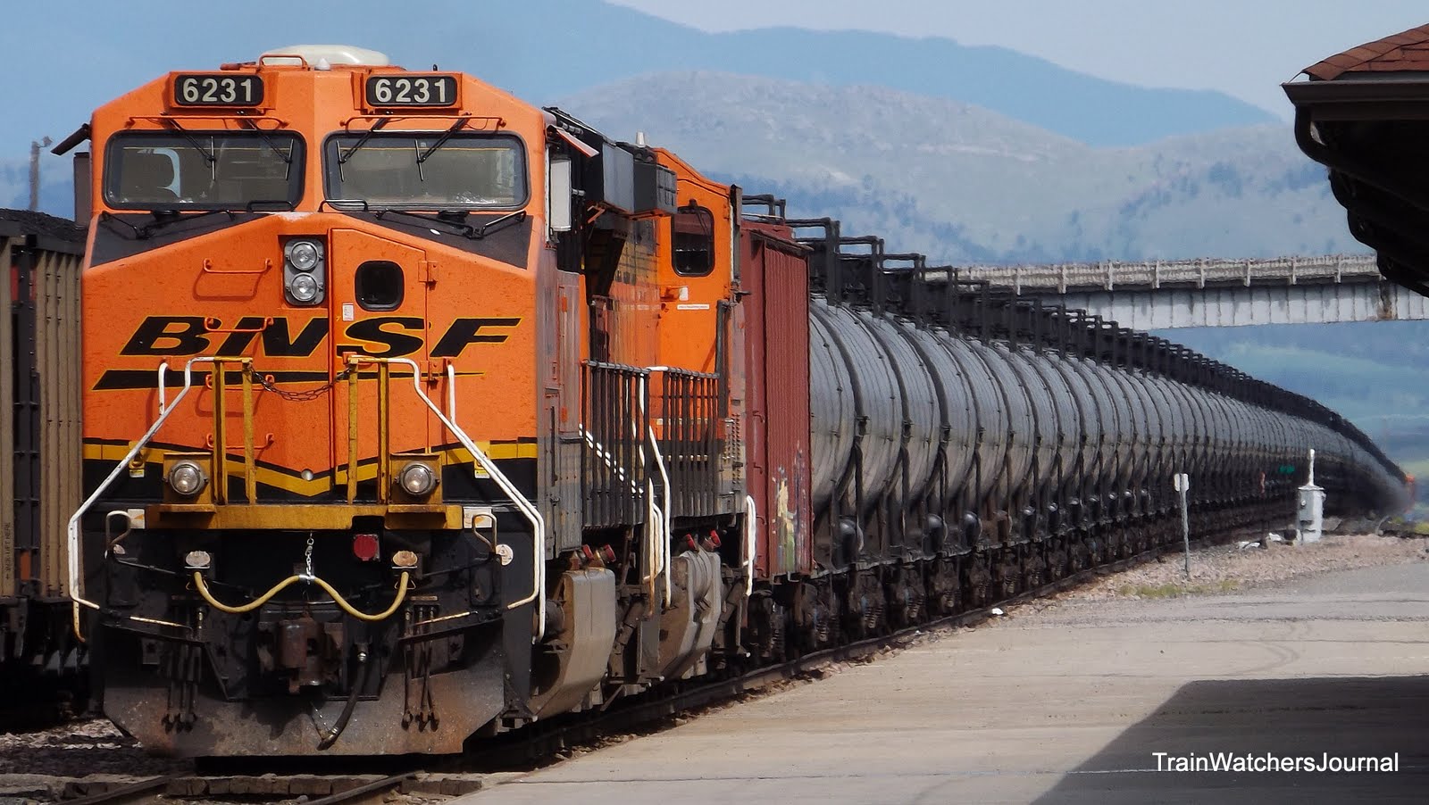 TrainWatchersJournal A Big Afternoon for Fossil Fuels on the MRL