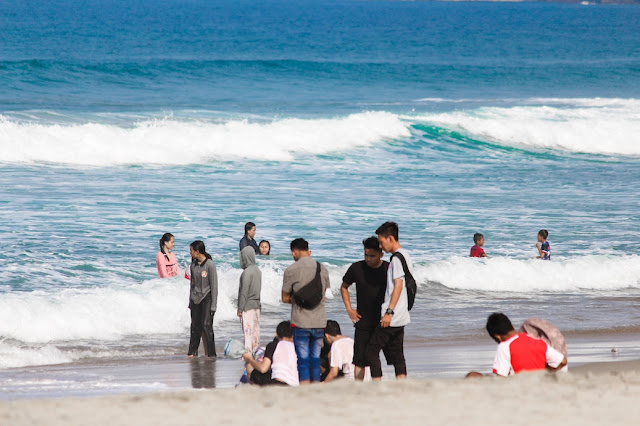 pantai sawarna weekend pantai sawarna weekend