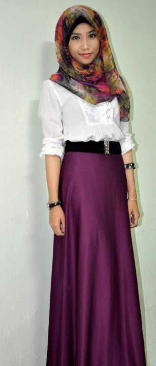 Inspirasi Baju Blouse Dengan Skirt Labuh