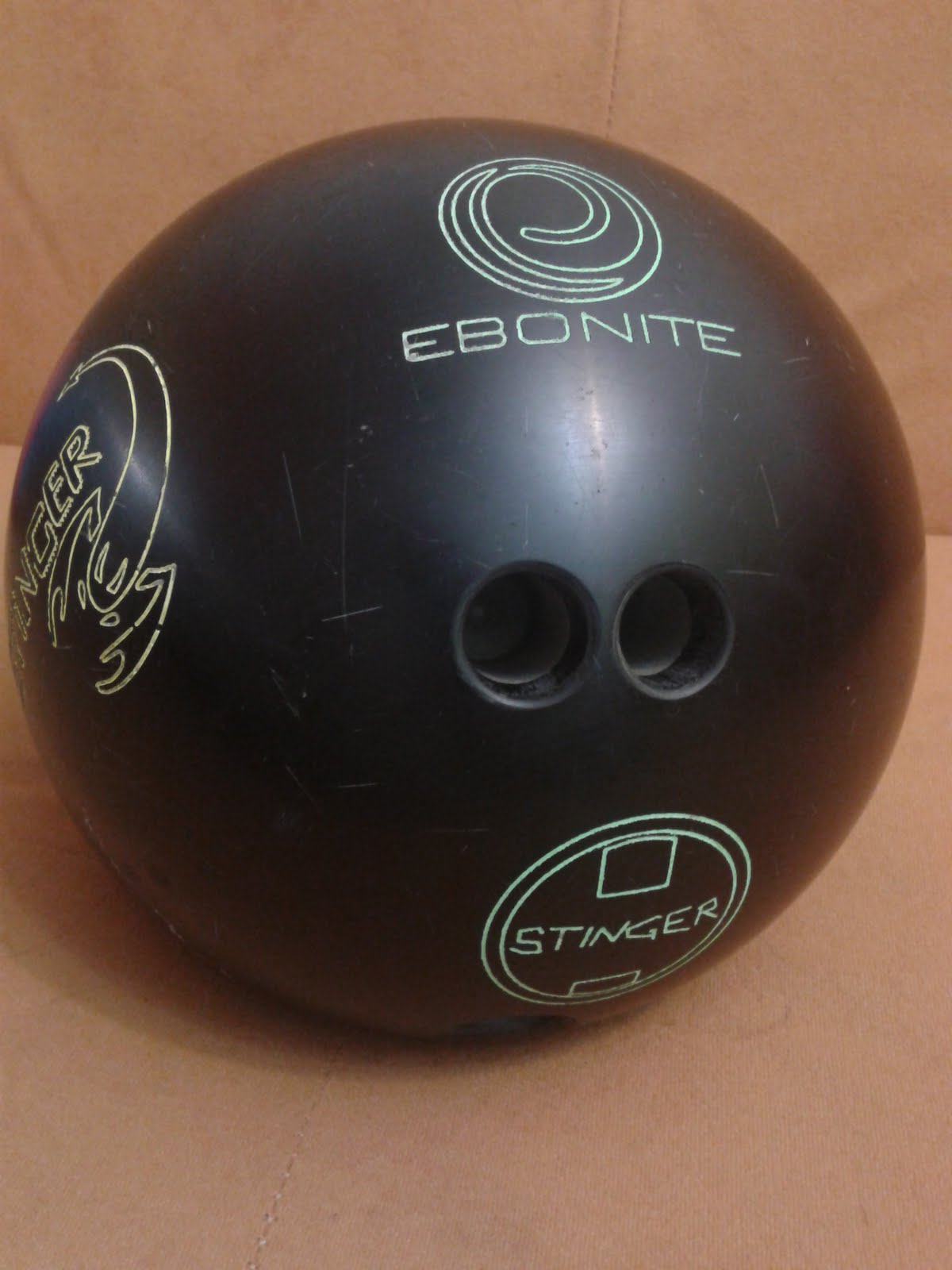 Pu3 Store Sold Item EBONITE STINGER Bowling Ball 12.5 lbs