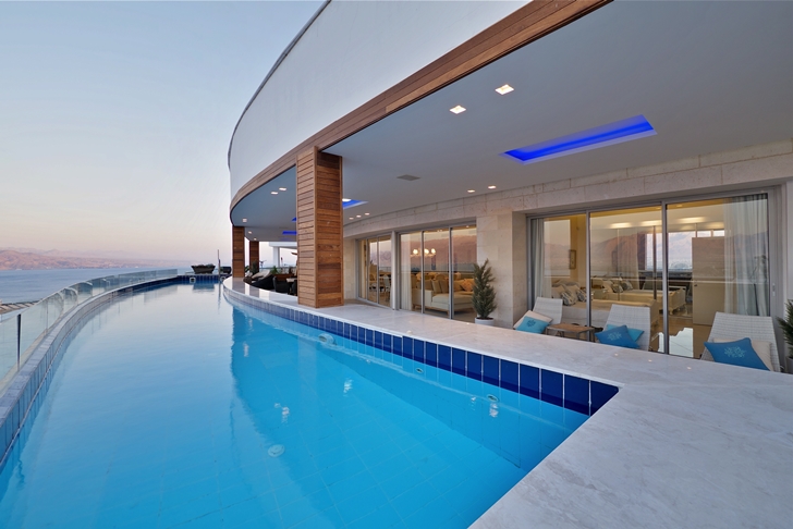 World of Architecture: Elegant Penthouse Apartment In The Desert