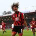 Aké fichó por Bournemouth y deja a Chelsea más de un millón de euros por partido jugado