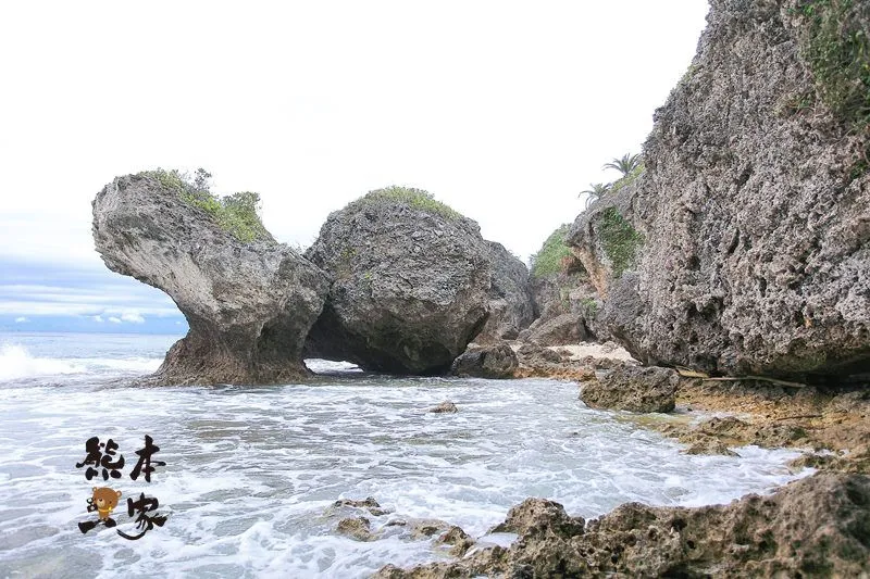 小琉球浮潛秘境|美人洞沙灘|美人洞花瓶岩浮潛看海龜|綠蠵龜石|寶娜娜民宿自由潛隊