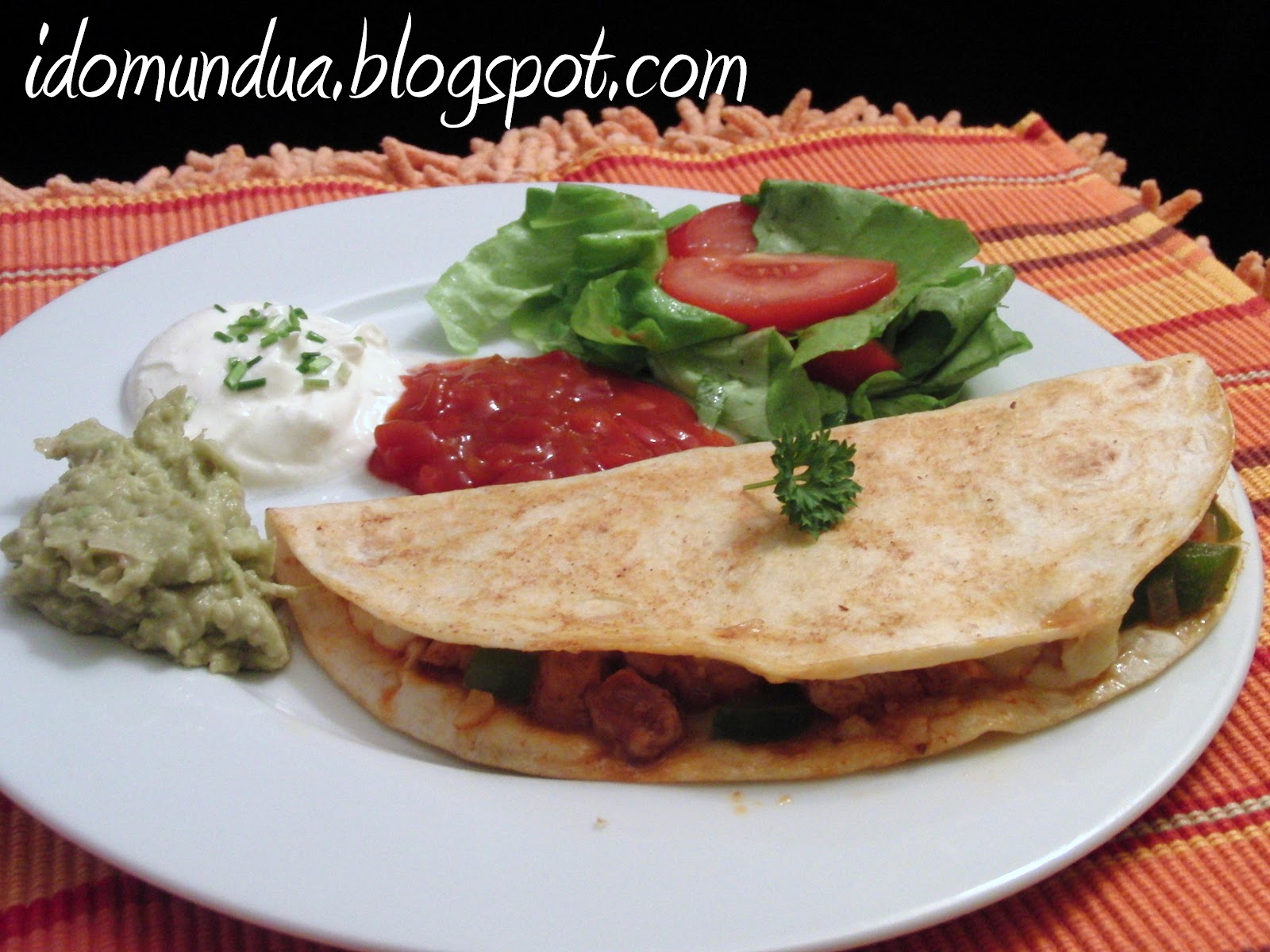 idomundua QUESADILLAS DE POLLO Y PIMIENTO