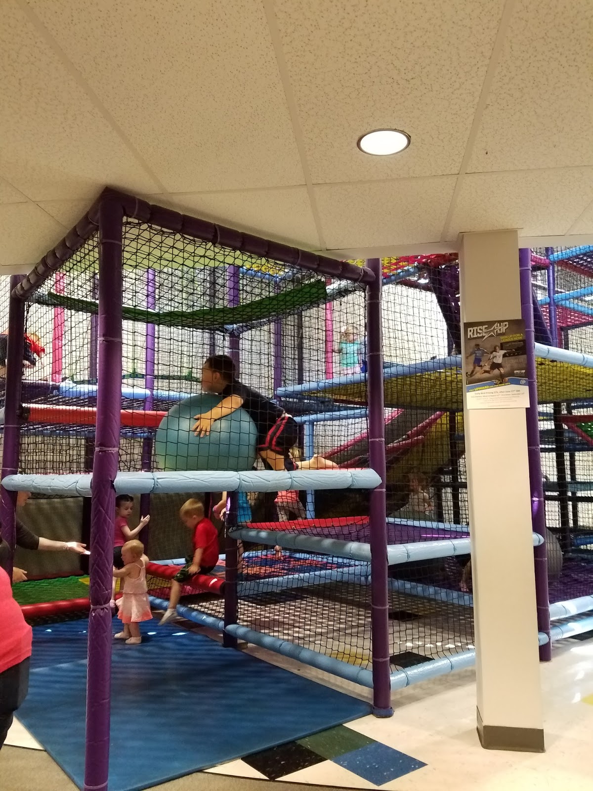 Play St. Louis Calvary Church Indoor Playground, St. Peters