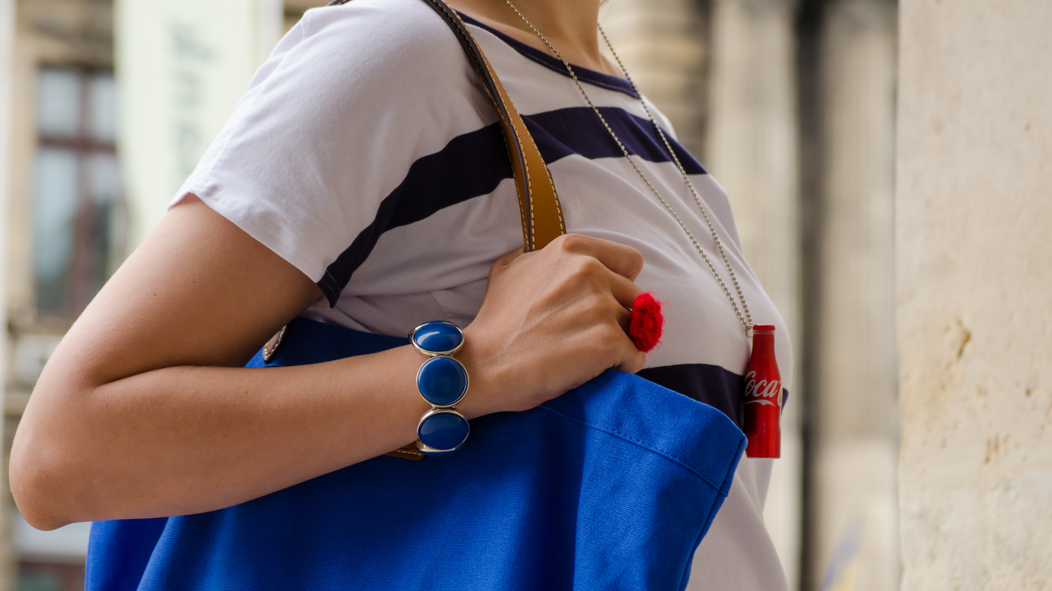 stripes maxi dress blue coca cola bottle converse red blue bag navy jeans jacket