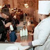 Черга за курячими крильцями