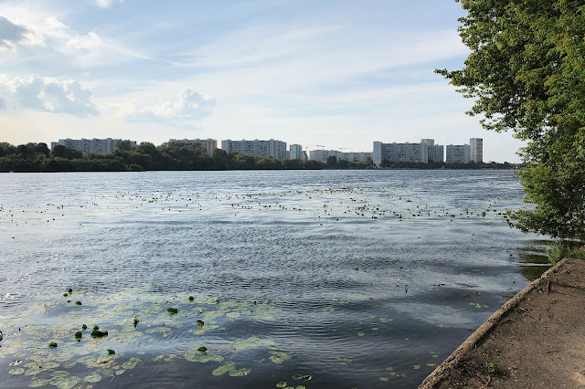парк Печатники, вид на Нагатино, Москва-река