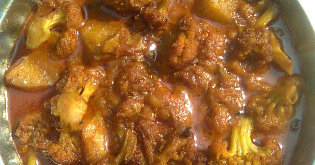 Bengali Restaurant Potato Cauliflower Curry