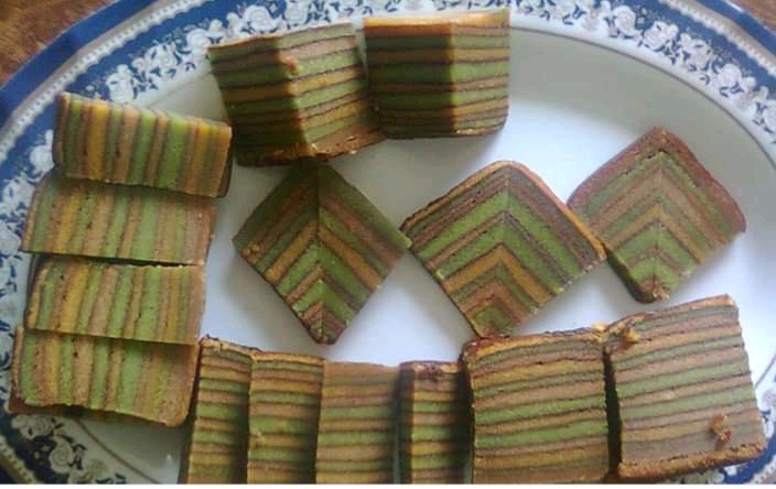 Bingkisan Hati Mama Vie Kek Lapis Gula Apong Versi Bakar