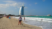 Jumeirah BeachNa verdade todo o trecho desde a costa sul do distrito . (jumeirah beach dubai burj al arab)
