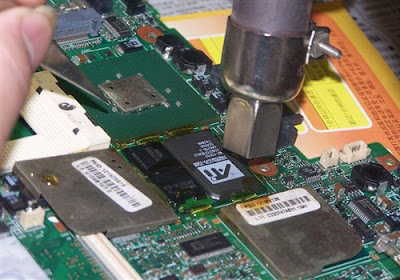 高雄專業維修筆電液晶螢幕更換面板，比原廠便宜一半以上本公司專