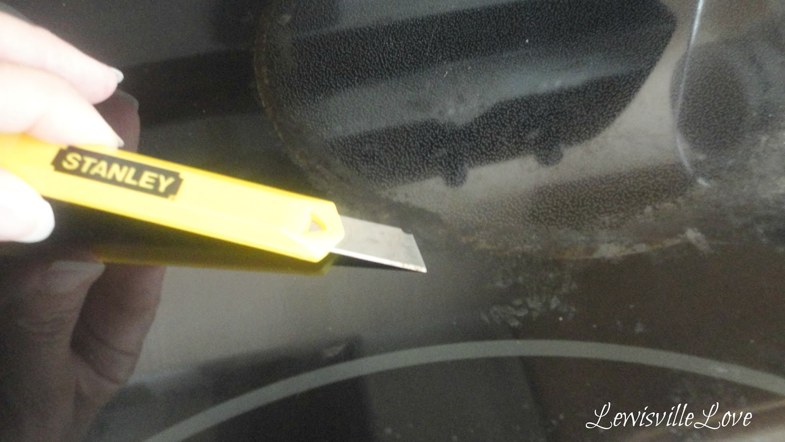 How to clean a glass top stove