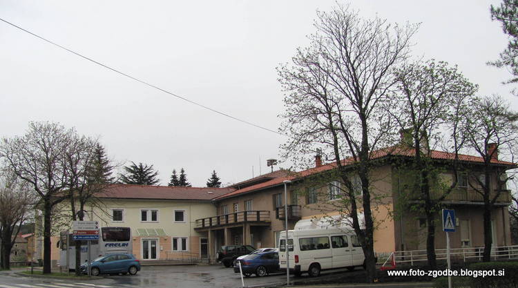 Divača, Kraška cesta, knjižnica Slovenija, J. Primorska, Obalno kraška regija